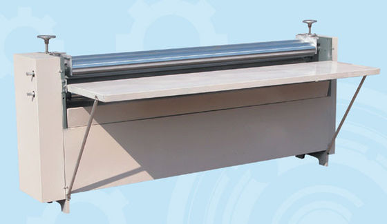 1.1KW macchina per corrugatori di carta 60m/min macchina per incollare colla con tavolo di alimentazione automatica