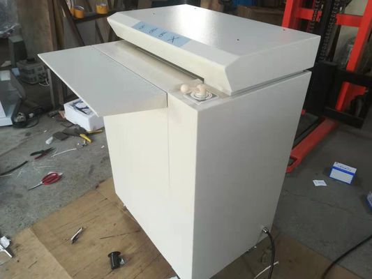 2.2KW Tagliatrice di carta industriale 12m/min Trittatrice di cartone 380V / 50HZ