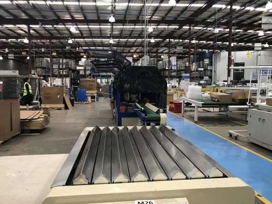 Max. 70m/min Velocità L Profile Paper Edge Protector Machine per le necessità di protezione della carta